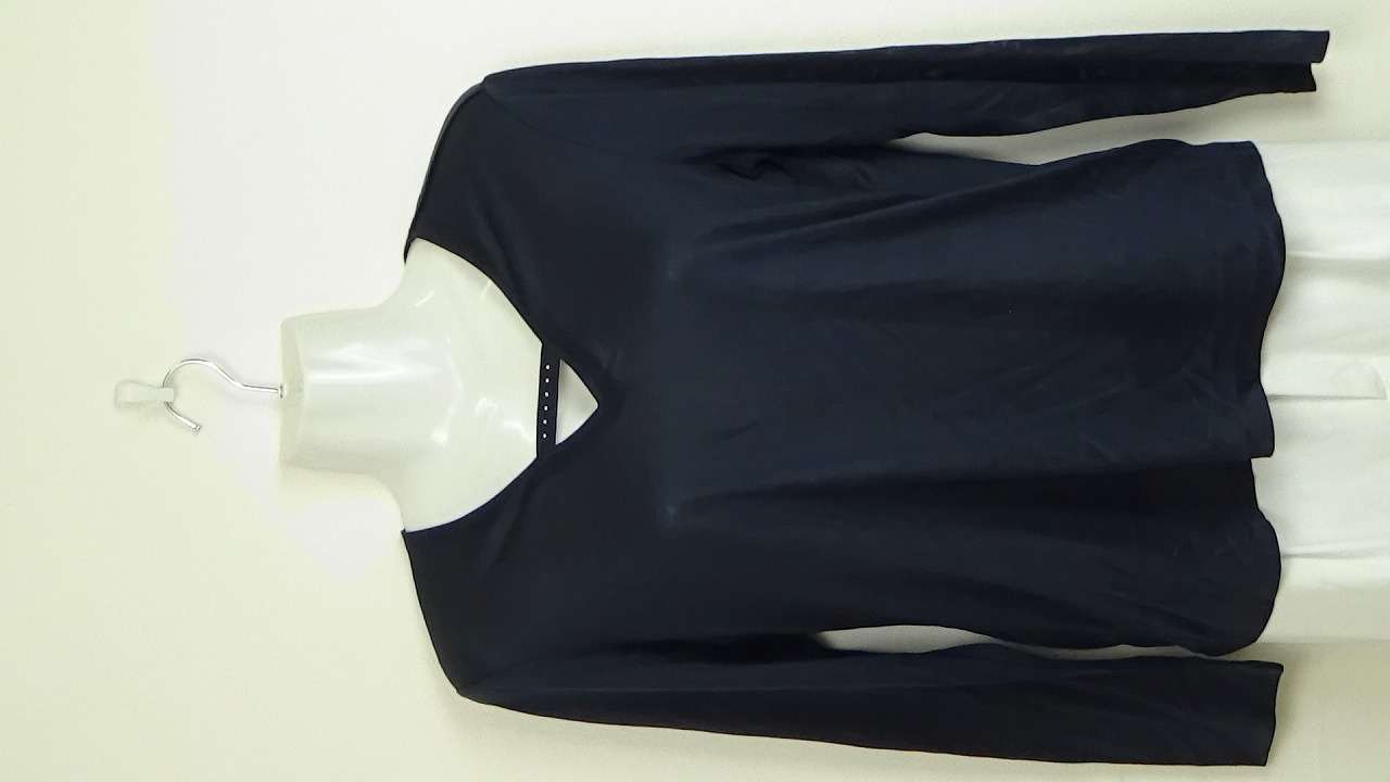 【SILK FACTORY】Vネックトップス