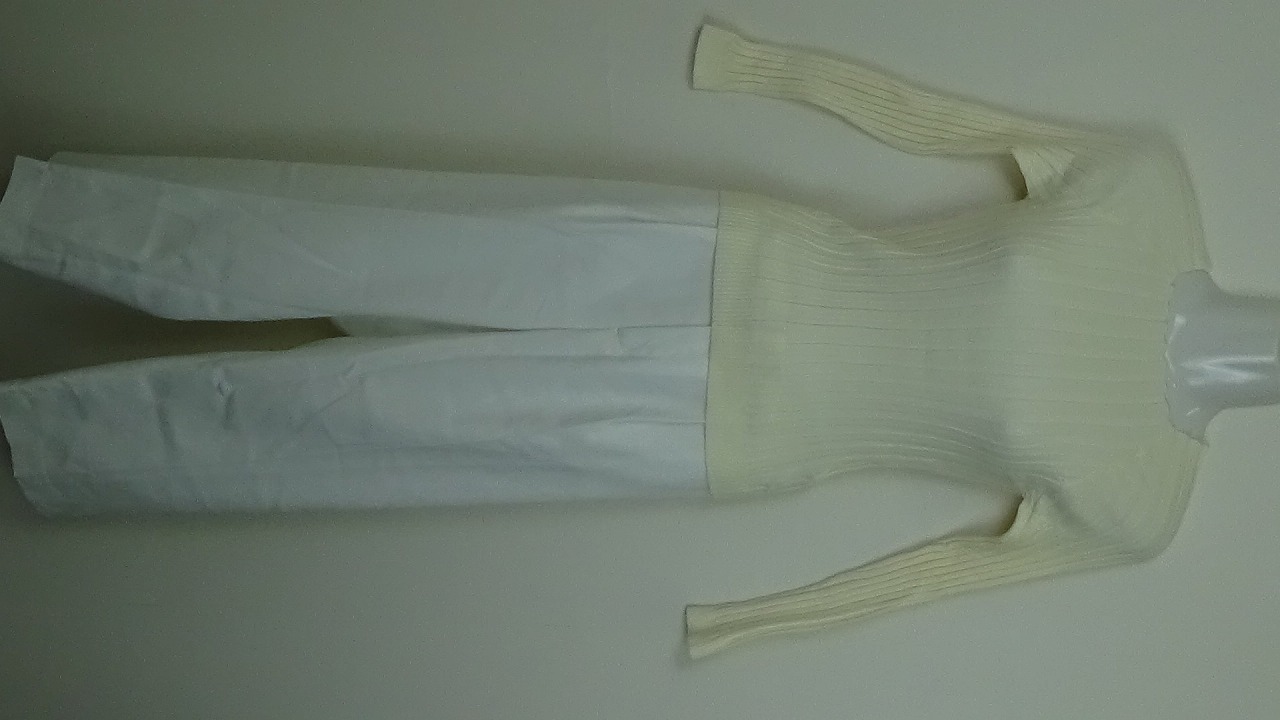 リブニットトップス