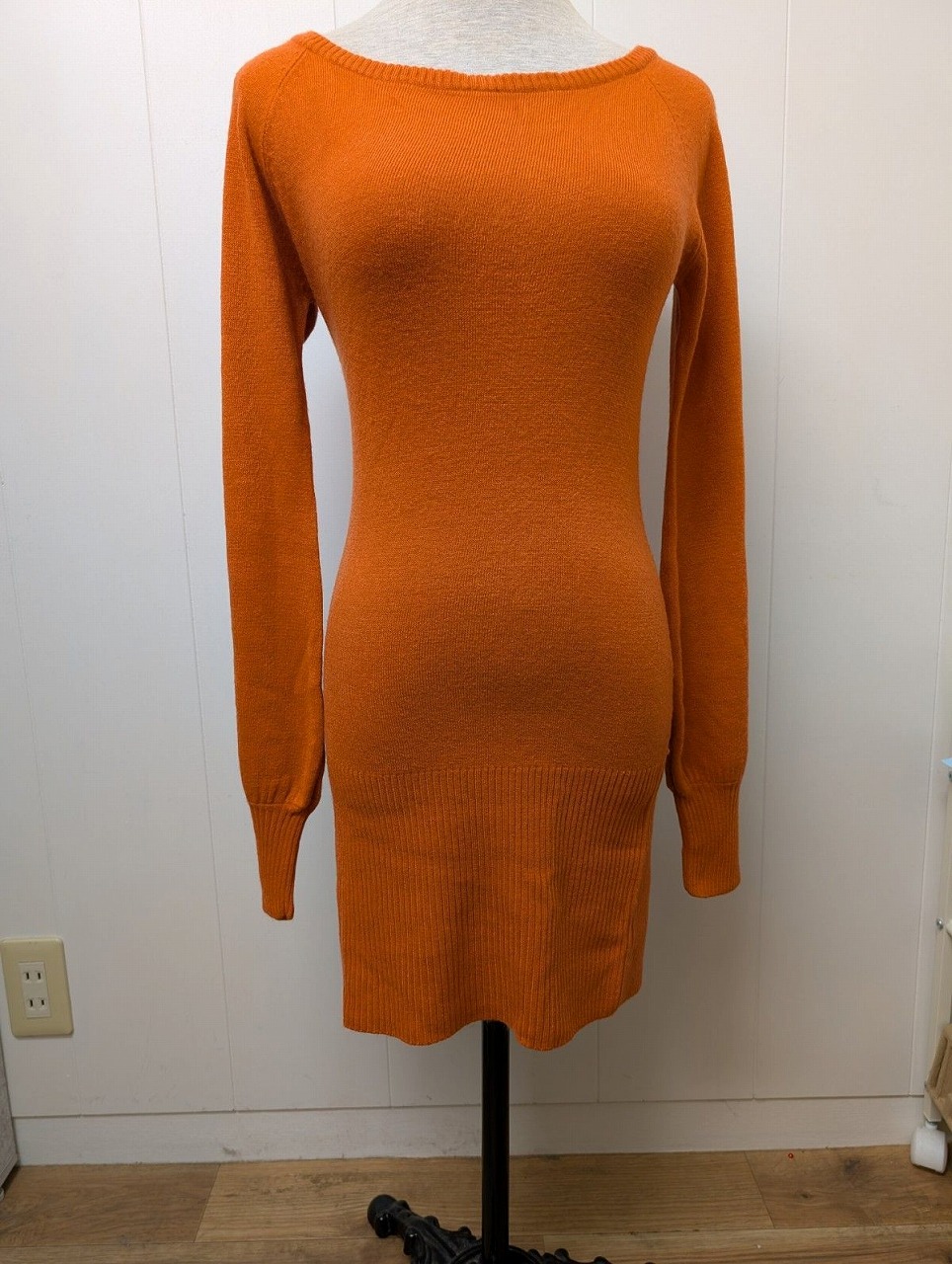 【新品・未使用】CLUMZY  ニットワンピース Fサイズ オレンジ