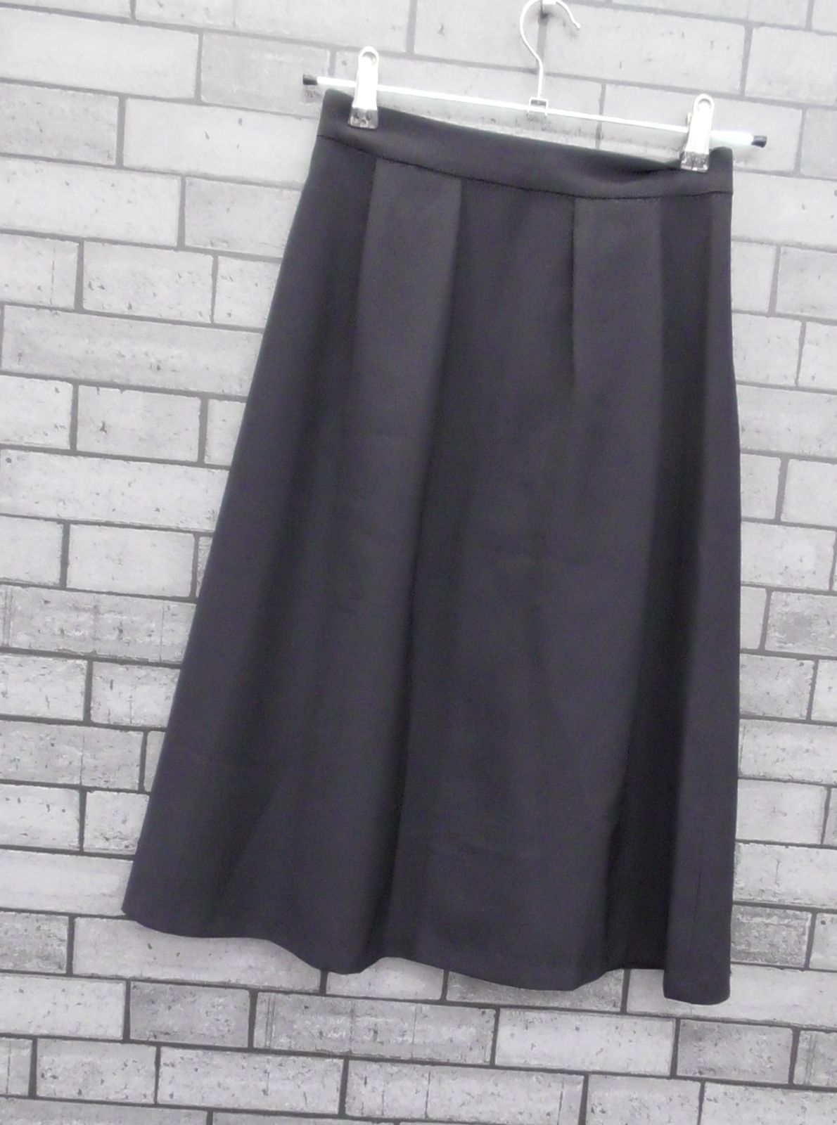 【NATURAL BEAUTY BASIC】 ツイルタックフレアスカート