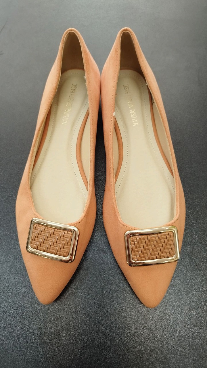 【NATURAL BEAUTY BASIC】 エンボスバックルカッター